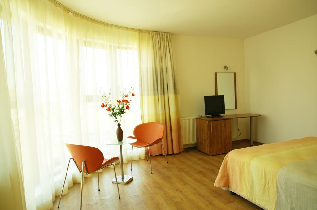 Hotel Sany Приморсько Номер фото